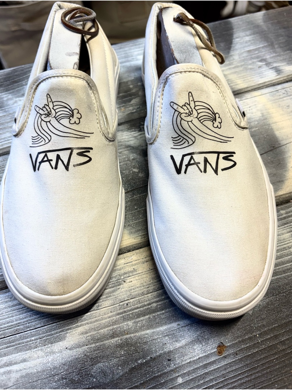 Vans white slip-on sneakers with black wave graphic size Mens9.5 womens 10